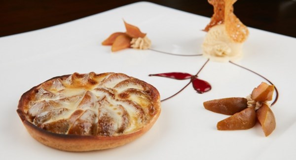 Tarte sablée aux Poires à Botzi AOP et au Vin cuit