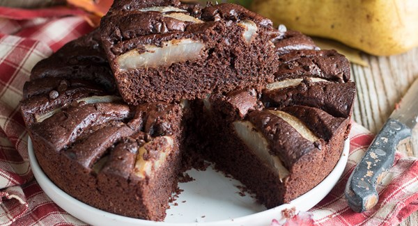Gâteau moelleux au chocolat et aux poires